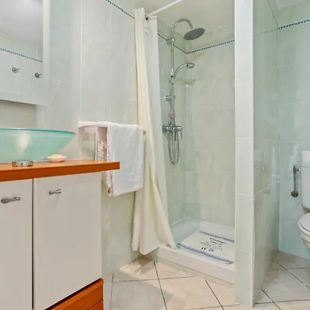 - L'esterel Saint-Raphaël